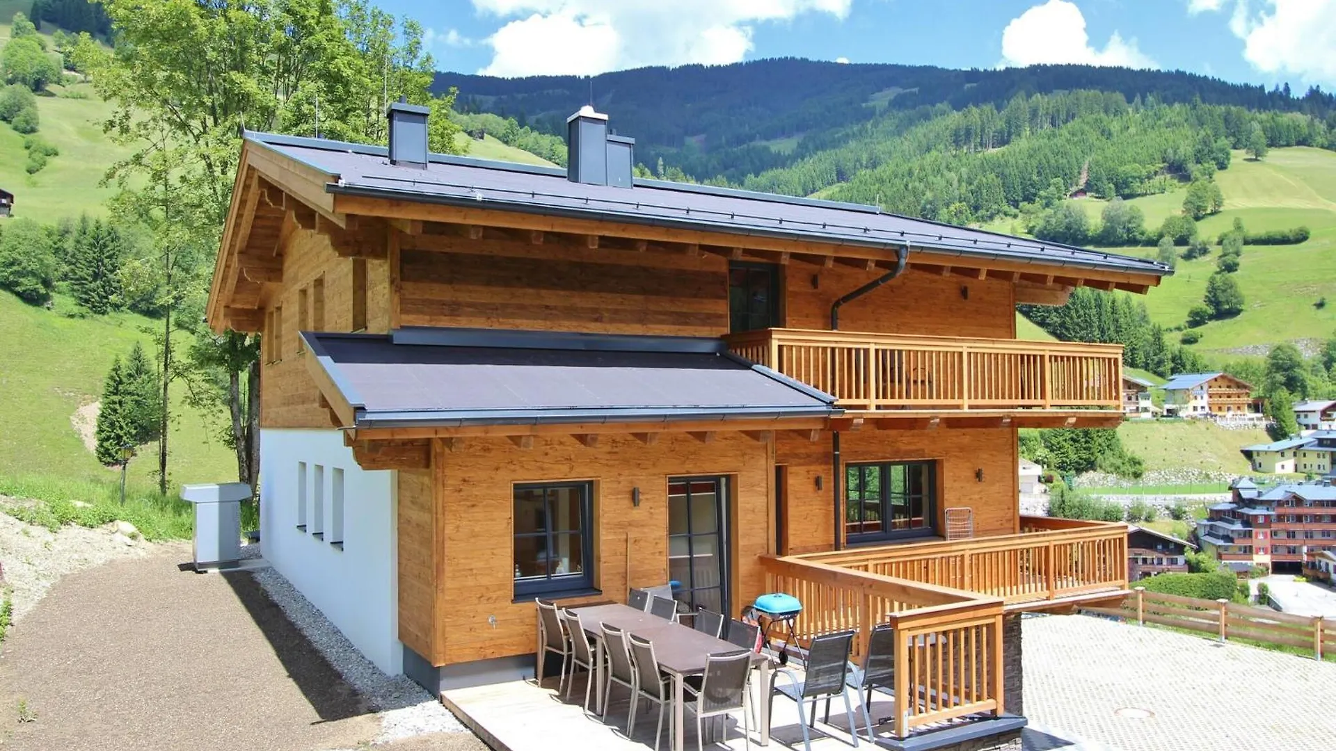 Modern Chalet With Sauna Near Ski Area In Saalbach Hinterglemm Salzburgerland Oostenrijk