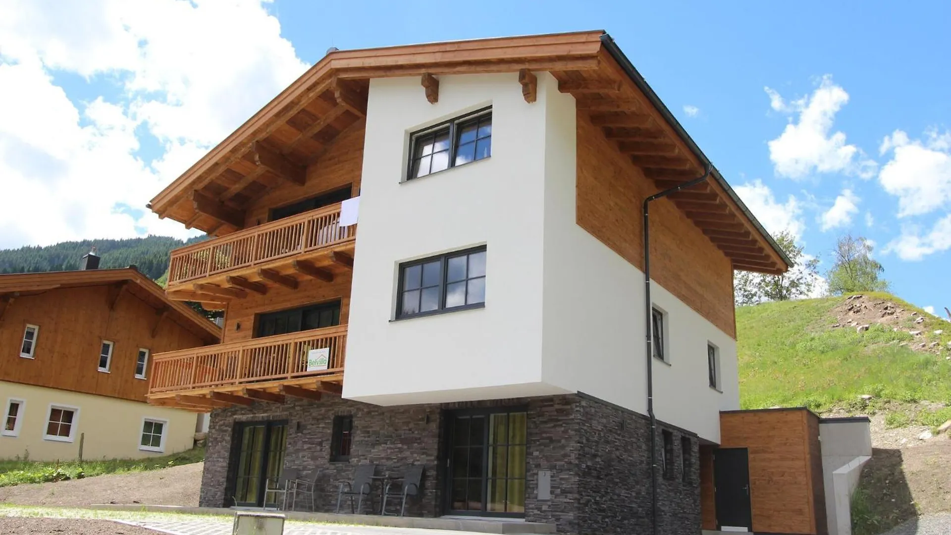 Modern Chalet With Sauna Near Ski Area In Saalbach Hinterglemm Salzburgerland Oostenrijk