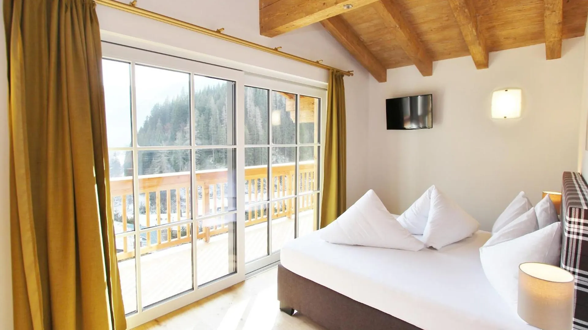 Modern Chalet with Sauna near Ski Area in Salzburg Saalbach-Hinterglemm Österreich